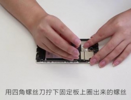 魅蓝Note5手机更换电池拆机教程