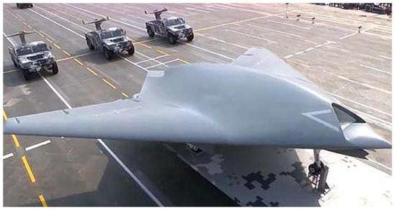 中国WJ-700无人机首飞成功 ，具备空对打击力?，完胜美军“死神”-3.jpg